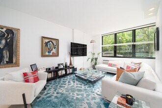 2 Constitution Ct in Hoboken, NJ - Building Photo - Building Photo