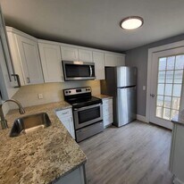 1435 Roycroft Ave in Lakewood, OH - Building Photo