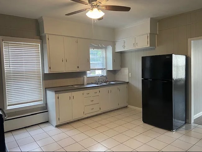 32 Clyde St, Unit 2nd Floor