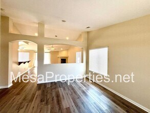 13457 Fawncreek St in Victorville, CA - Building Photo - Building Photo