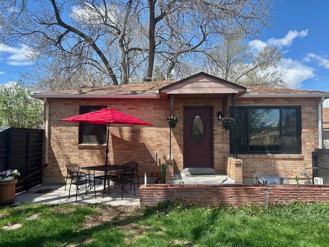 1295 Vance St, Unit A in Lakewood, CO - Foto de edificio - Building Photo