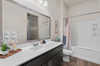 500 W Broadway Rd in Tempe, AZ - Building Photo - Building Photo