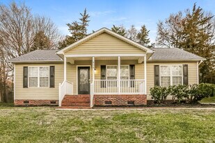 950 Piney Church Rd in Concord, NC - Building Photo