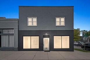 435 N Washington Ave in Royal Oak, MI - Building Photo