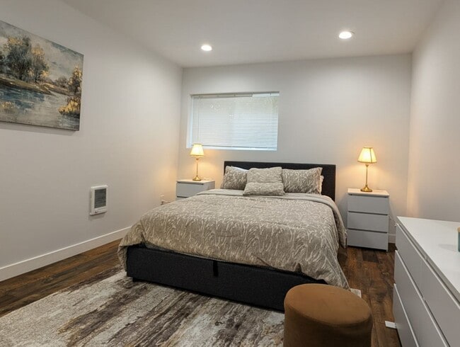 13454 95th Ave NE in Kirkland, WA - Building Photo - Building Photo