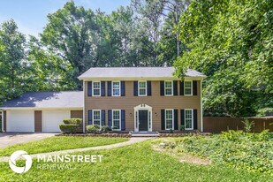 320 Sumter Dr NE in Marietta, GA - Building Photo