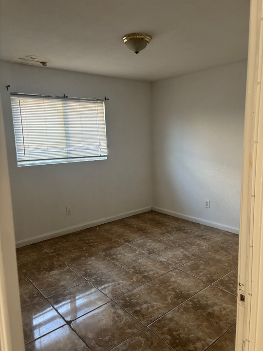 4913 Ebbett Way in Modesto, CA - Building Photo