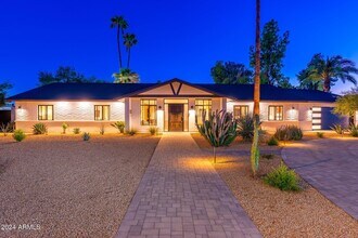 6025 E Charter Oak Rd in Scottsdale, AZ - Building Photo - Building Photo
