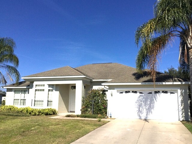 13107 Glenview Ln in Grand Island, FL - Building Photo