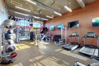 71 at Tulsa Hills in Tulsa, OK - Foto de edificio - Building Photo