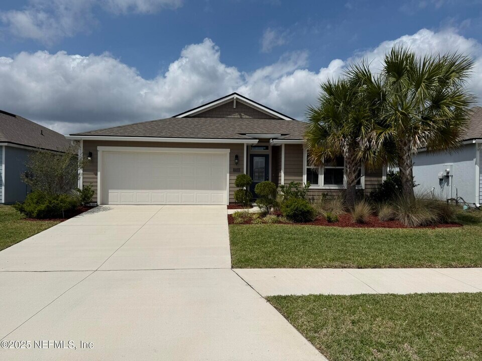 7713 Island Fox Rd in Jacksonville, FL - Building Photo