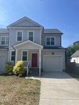 208 W Sycamore St, Unit A in Zebulon, NC - Building Photo