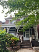 353 Melwood Ave in Pittsburgh, PA - Building Photo