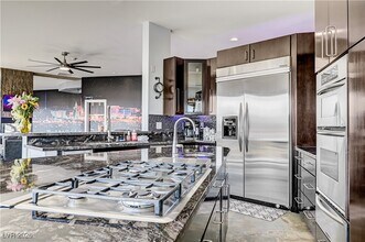 1140 Brown Hill Ct in Henderson, NV - Building Photo - Building Photo