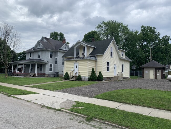 property at 422 E Jefferson St