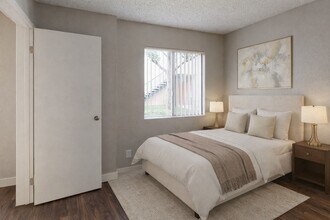 Hillside Village Apartments in San Bernardino, CA - Building Photo - Building Photo