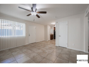 4423 N 13th Pl in Phoenix, AZ - Foto de edificio - Building Photo