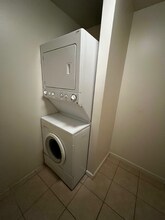 15 Old Academy Rd in Fairfax, VT - Foto de edificio - Building Photo