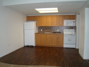 10055 S Nob Hill Cir in Tamarac, FL - Building Photo - Building Photo