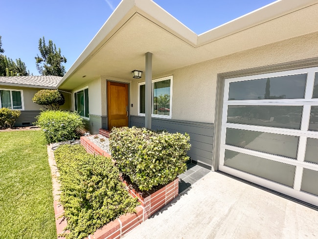 property at 136 W Colonial Dr