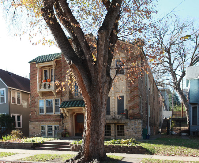 3428 Girard Ave S in Minneapolis, MN - Building Photo - Building Photo