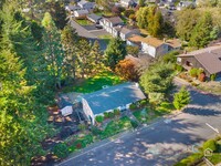 242 Hemlock St in Seaside, OR - Foto de edificio - Building Photo