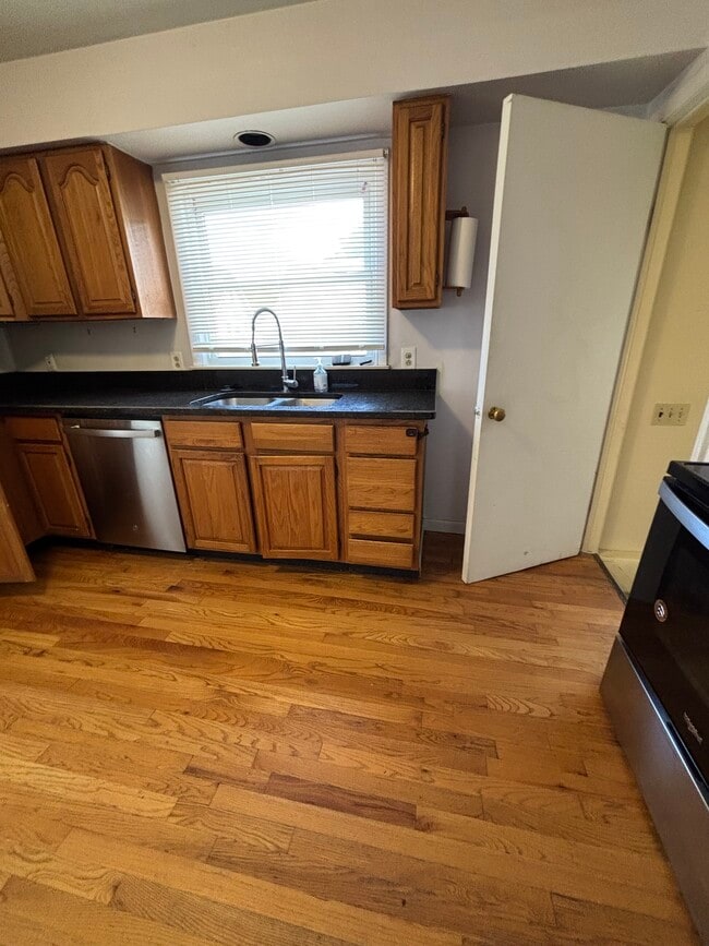 1828 Roszel St in Royal Oak, MI - Building Photo - Building Photo