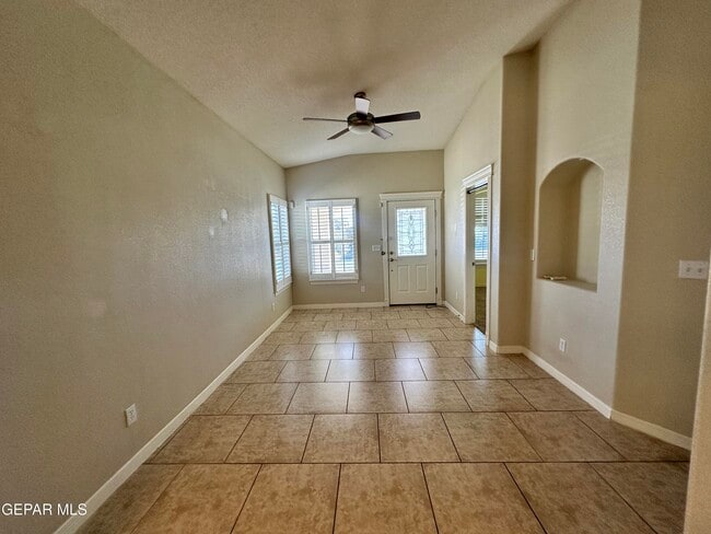 5429 Francisco Roque Dr in El Paso, TX - Building Photo - Building Photo