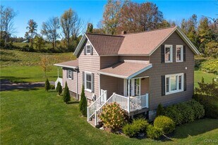 4373 Jordan Rd in Skaneateles, NY - Building Photo