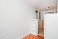 547.5 W Surf St in Chicago, IL - Building Photo - Building Photo