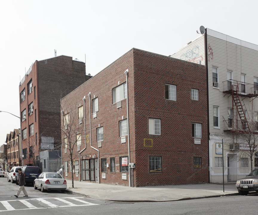 1091-1097 Willoughby Ave in Brooklyn, NY - Building Photo