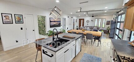 2319 Drake Dr in Orlando, FL - Building Photo - Building Photo