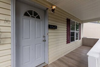 616 Middle St in Durham, NC - Building Photo - Building Photo