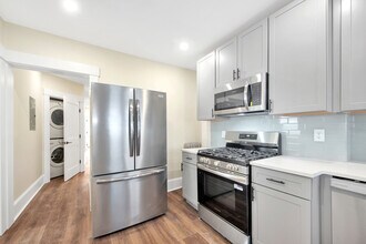 105 School St, Unit 3 in Boston, MA - Building Photo - Building Photo