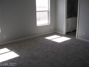 4793 E Harmon Ave in Las Vegas, NV - Building Photo - Building Photo