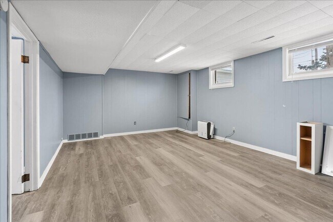 1416 Starview Dr in Cedar Falls, IA - Building Photo - Building Photo