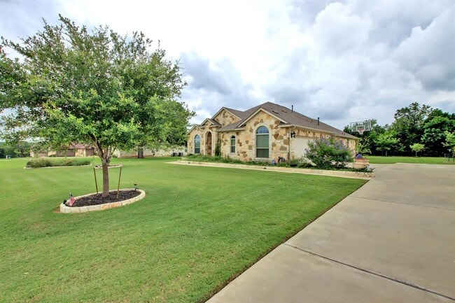 323 Chisholm Trail in Bastrop, TX - Building Photo - Building Photo