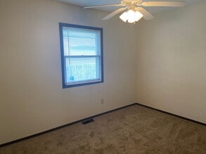 4130-4136 Canterbury Dr in Erie, PA - Building Photo - Building Photo