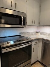 127 Black Point Rd in East Lyme, CT - Building Photo - Building Photo
