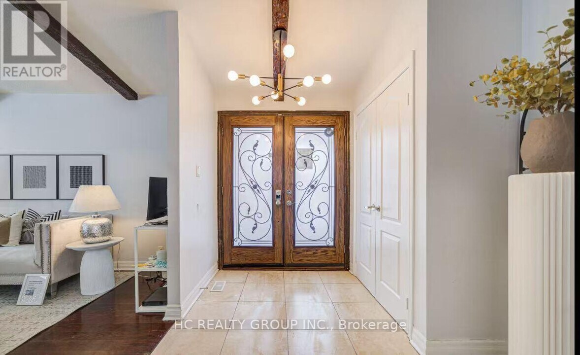 61 Kingslake Rd in Toronto, ON - Building Photo