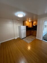 107 Rolph St, Unit A in San Francisco, CA - Building Photo - Building Photo