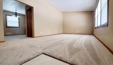 3119 67th Ave N in Minneapolis, MN - Building Photo - Building Photo