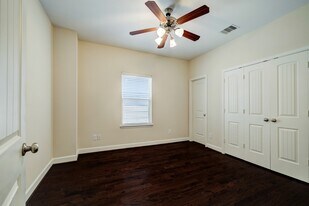 5805 Larkin St in Houston, TX - Building Photo