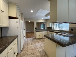 345 Denali Dr in Chico, CA - Building Photo - Building Photo