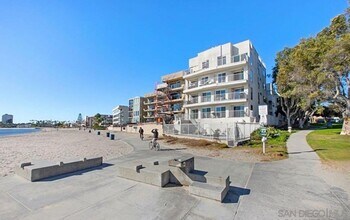 1251 Parker Pl in San Diego, CA - Building Photo - Building Photo