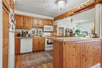 8015 Marlin Dr in Clay, NY - Building Photo - Building Photo