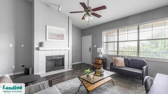 533 Fossil Creek Blvd in Haltom City, TX - Building Photo