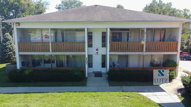 Bel Aire Apartments in Overland Park, KS - Foto de edificio - Building Photo