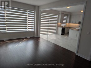 101 Gibson Dr in Erin, ON - Building Photo - Building Photo