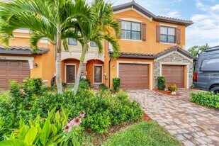 20292 Lagente Cir in Venice, FL - Building Photo